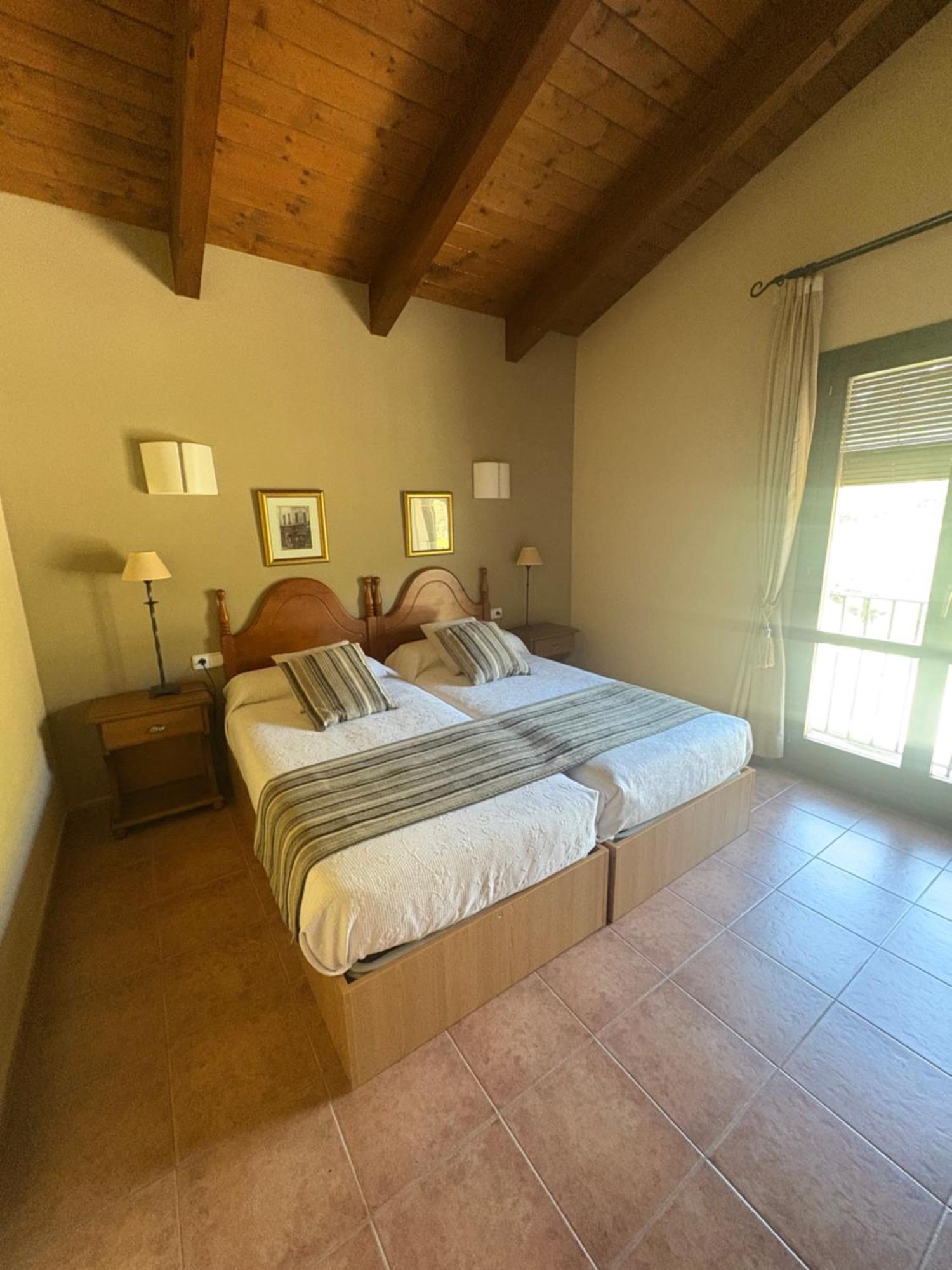 Hotel Guara Inluka Las Almunias Quarto foto