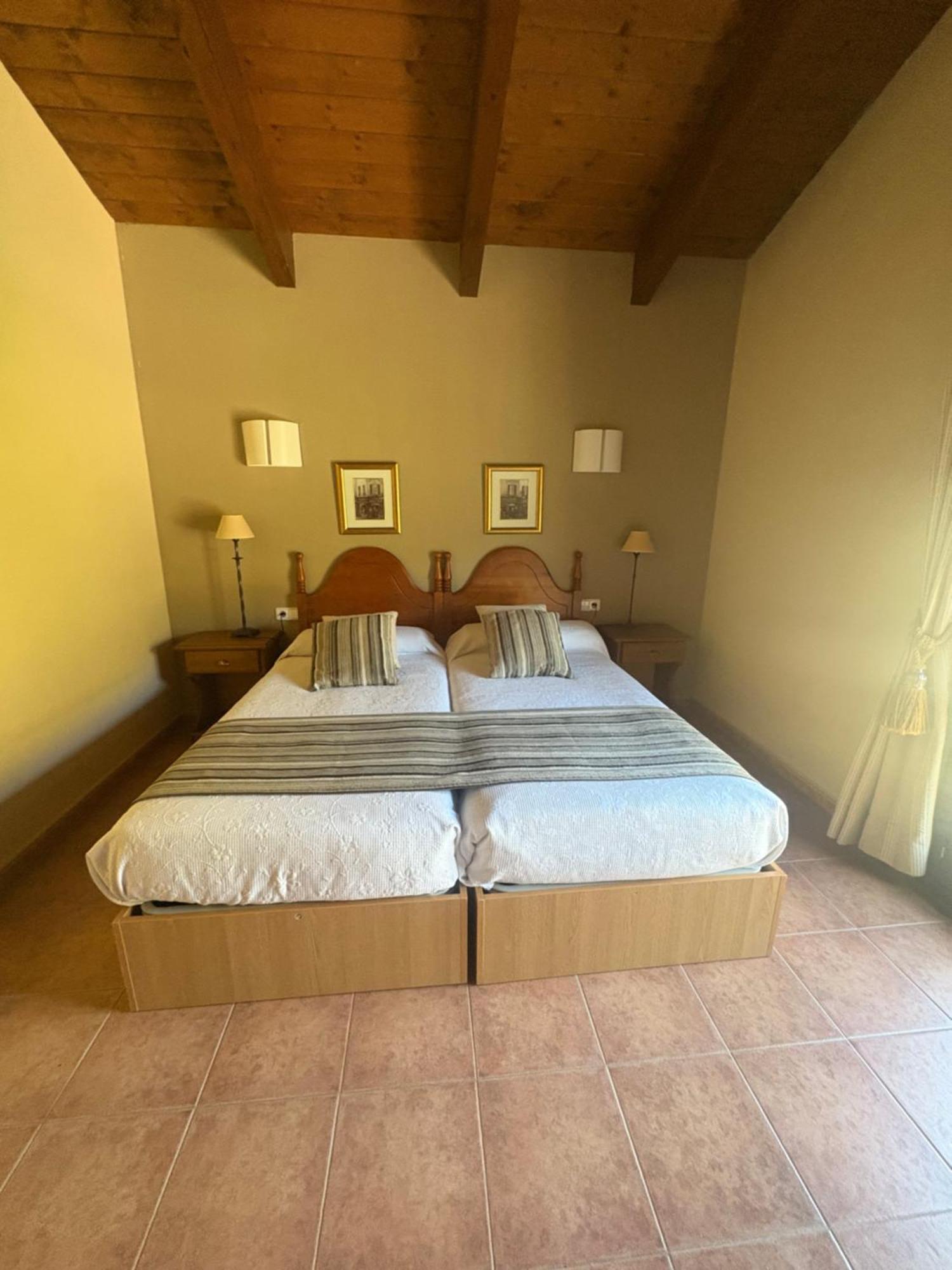 Hotel Guara Inluka Las Almunias Quarto foto