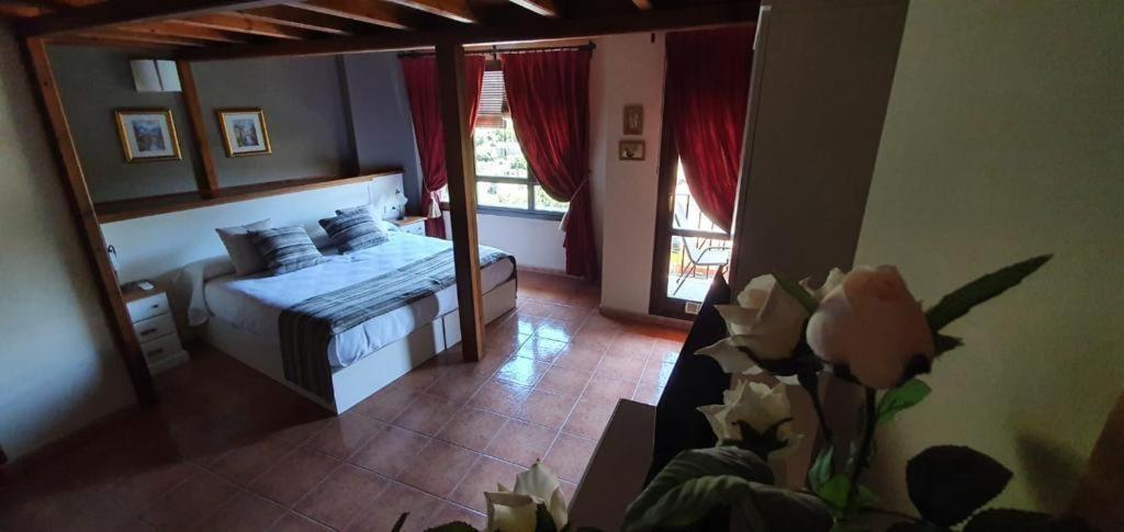 Hotel Guara Inluka Las Almunias Quarto foto