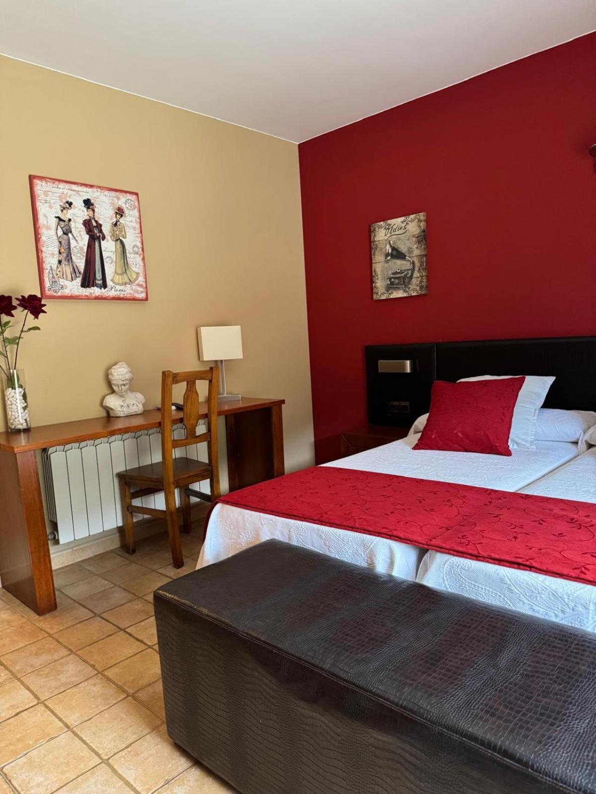 Hotel Guara Inluka Las Almunias Quarto foto