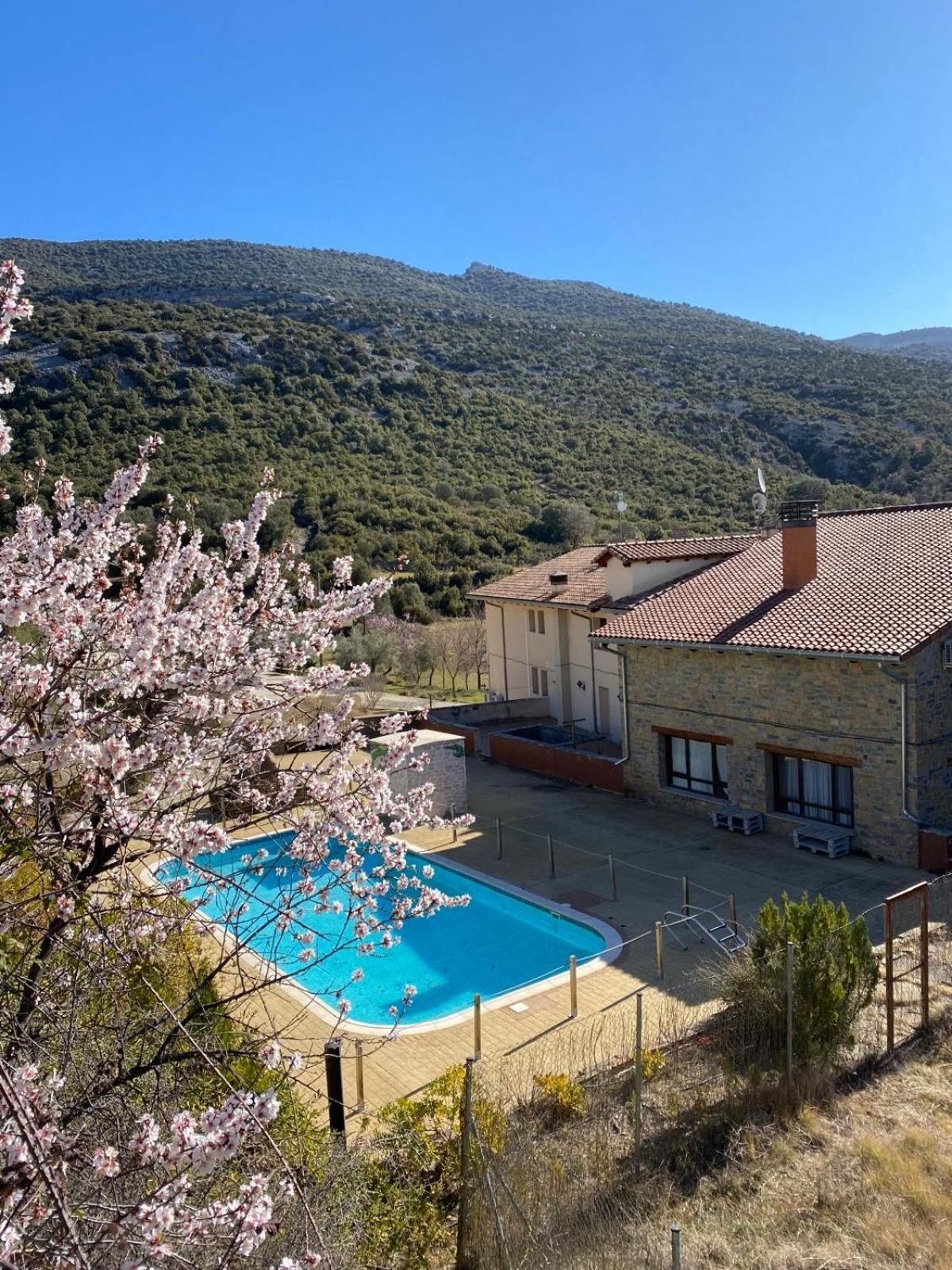 Hotel Guara Inluka Las Almunias Exterior foto