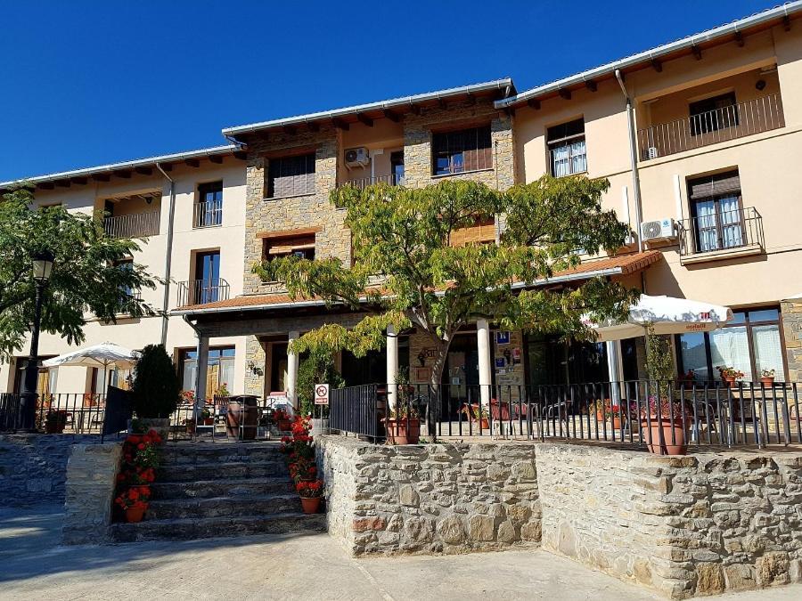 Hotel Guara Inluka Las Almunias Exterior foto